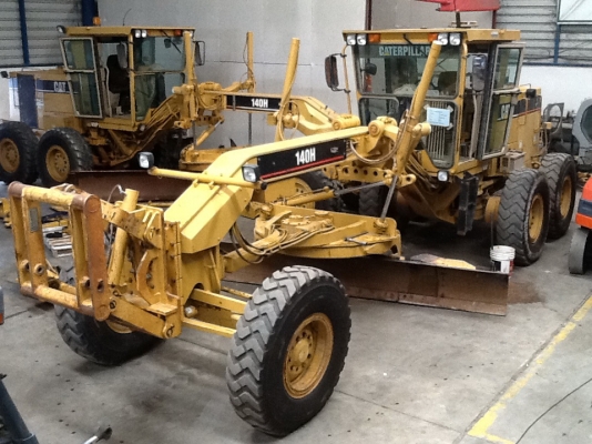 รถเกรด 140H ถึงไทยแล้วค่ะ สภาพดีและสวยมากค่ะ สนใจโทรหาเจี๊ยบเลยค่ะไม่ผิดหวัง 087-3310254 ค่ะ