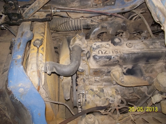 ขาย6ล้อกลางอิซูสุ เครื่อง100แรงทะเบียนเอกสารพร้อมโอน