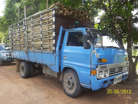 ขาย6ล้อกลางอิซูสุ เครื่อง100แรงทะเบียนเอกสารพร้อมโอน