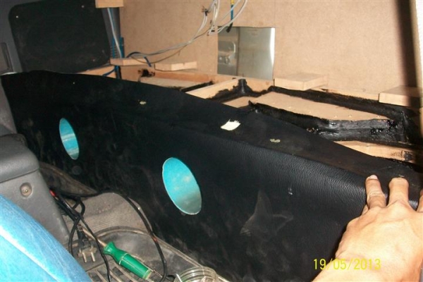 ตู้ใต้เบาะ mighty-x 10นิ้ว1คู่