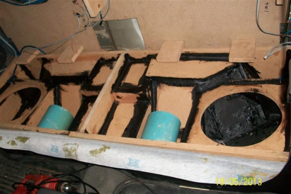 ตู้ใต้เบาะ mighty-x 10นิ้ว1คู่