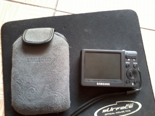 ขายกล้องตัวเล็กของซัมซุงครับ