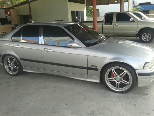 ขายด่วน 318i