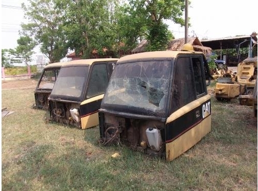 หัวรถCATหน้ายาว 735 หัวเก๋งเหล็ก ฝากระโปรงไฟเบอร์