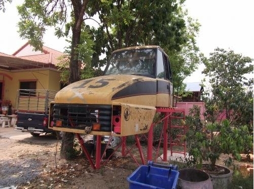 หัวรถCATหน้ายาว 735 หัวเก๋งเหล็ก ฝากระโปรงไฟเบอร์