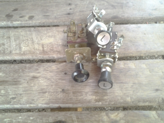 JOECLASSIC..ขายอะไหล่ดัทสันหลายรายการสนใจชิ้นไหนโทรสอบฤามได้เลย...