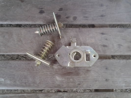 JOECLASSIC..ขายอะไหล่ดัทสันหลายรายการสนใจชิ้นไหนโทรสอบฤามได้เลย...