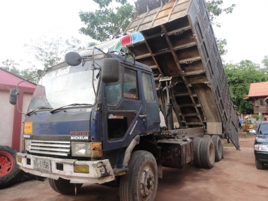 ขายรถบรรทุก 10ล้อดัมพ์  MITSUBISHI 2เพลา เครื่อง 240แรงม้า เทอโบว์