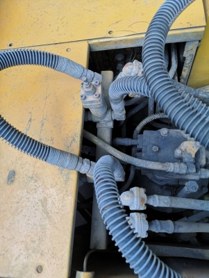 ปิดการขาย!!Komatsu pc200-3 ช่วงล่างเต็ม บูมอาร์มสวย มีลายหัวเจาะ ไม่จุกจิกเรื่องไฟฟ้า พร้อมใช้งาน รา