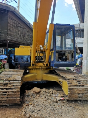 ปิดการขาย!!Komatsu pc200-3 ช่วงล่างเต็ม บูมอาร์มสวย มีลายหัวเจาะ ไม่จุกจิกเรื่องไฟฟ้า พร้อมใช้งาน รา