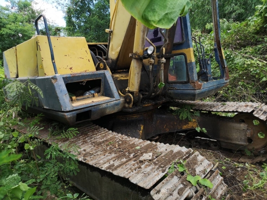 ปิดการขาย!!komatsu pc100-3 ใช้งานได้ แต่โซ่บาง ราคาไม่แพง