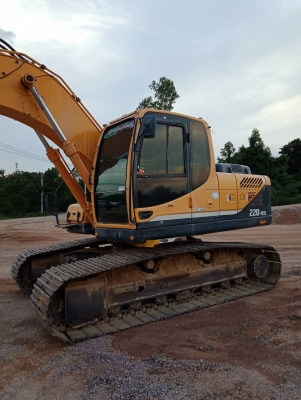 ขาย รถแบคโฮ HYUNDAI 220 -9