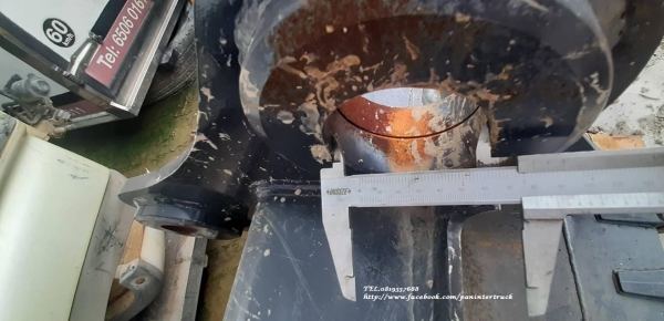 สินค้าใหม่ งานนำเข้า ประกอบนอก BUCKET บุ๊งกี๋ สำหรับรถขุดไซค์ 200 ,220  สลัก 80 มิล / ปากกว้าง : 42นิ้ว (107 cm.)