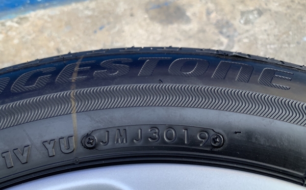 ล้อแม็ก Honda City ลายใบพัด ขอบ 15 พร้อมยางใหม่ป้ายแดง 175-65-15 Bridgestone ปี 19
