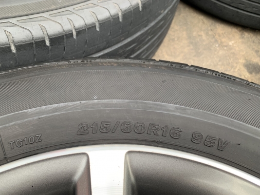 ล้อแม็ก Toyota Camry Hibrid ขอบ 16 แถมยาง 215-60-16 Bridgestone ปี 16