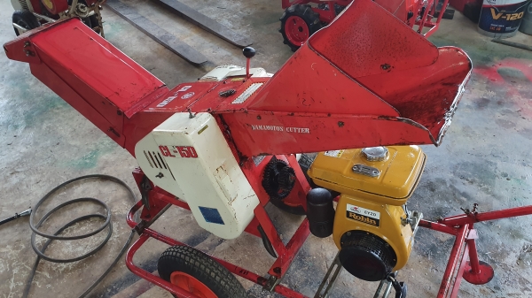 เครื่องสับกิ่งไม้  พร้อมใช้งาน