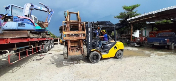SALE !!ลดกระหน่ำ FROM JAPAN FORKLIFT KOMATSU FD30T-17 รถยกรุ่นใหม่ ปี2011 ขนาด 3 ตัน / เสาสูง 3 เมตร /เกียร์ออโต้ SALE !!ลดกระหน่ำ FROM JAPAN FORKLIFT KOMATSU FD30T-17 รถยกรุ่นใหม่ ปี2011 ขนาด 3 ตัน / เสาสูง 3 เมตร /เกียร์ออโต้