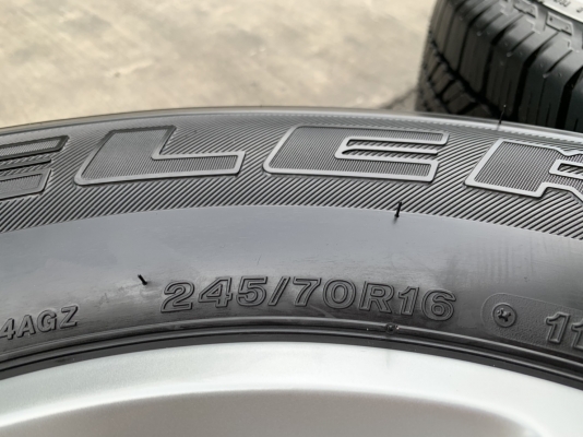 ล้อแม็กป้ายแดง Chevrolet Colorado ตัวสูง ขอบ 16 พร้อมยางป้ายแดง 245-70-16 Bridgestone ปี 19 สวยกริ๊บ