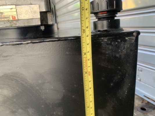 ขายชุดปั๊มน้ำมันไฮโดรลิค Hidroirma ขนาด 4HP. 380V made in Italy มาพร้อมตัวมือโยกคอนโทรล สภาพสวย หมุนนิ่ม พร้อมใช้งาน มีชุดสายไฮโดรลิคมาให้ด้วยครับ ราคา 7,800 บาท