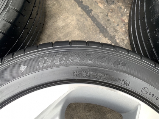 ล้อแม็ก Honda HRV ขอบ 17 สีบอร์นเงิน แถมยาง 215-55-17 Dunlop ปี 15 ล้อแม็ก Honda HRV ขอบ 17 สีบอร์นเงิน แถมยาง 215-55-17 Dunlop ปี 15