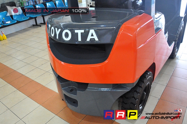 ขายรถโฟล์คลิฟท์มือสอง TOYOTA รุ่น 8FD25-30761 นำเข้าจากประเทศญี่ปุ่น 100\% ไม่เคยใช้งานในไทย