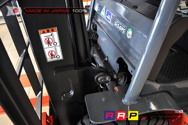 ขายรถโฟล์คลิฟท์มือสอง TOYOTA รุ่น 8FD25-30761 นำเข้าจากประเทศญี่ปุ่น 100\% ไม่เคยใช้งานในไทย