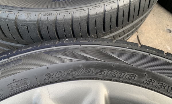 ล้อแม็ก Toyota Yaris ขอบ 16 สีรมดำ แถมยาง 205-45-16 Nexen ปี 16 ล้อแม็ก Toyota Yaris ขอบ 16 สีรมดำ แถมยาง 205-45-16 Nexen ปี 16