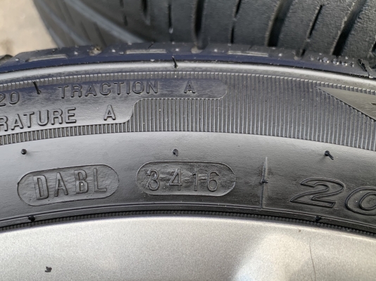 ล้อแม็ก Toyota Yaris ขอบ 16 สีรมดำ แถมยาง 205-45-16 Nexen ปี 16 ล้อแม็ก Toyota Yaris ขอบ 16 สีรมดำ แถมยาง 205-45-16 Nexen ปี 16