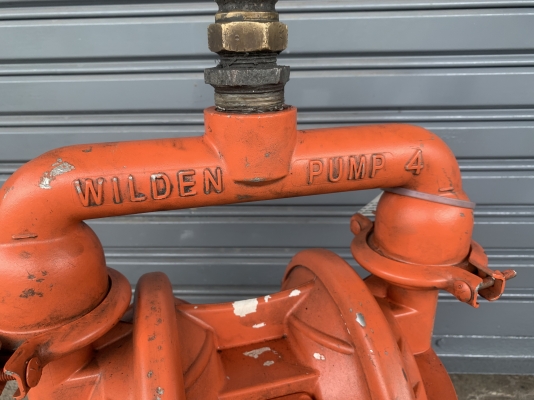 ขายปั๊มไดอะแฟรม Wilden Pump made in USA. ขนาด 1.5นิ้ว สภาพสวยแทบไม่เคยใช้งาน ดูดแรง พร้อมใช้งาน ราคา 9,000 บาท