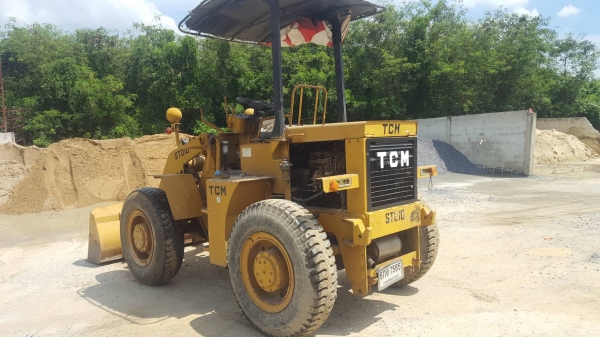 รถตักล้อยาง TCM ST010 เครื่อง 4 สูบ ตักได้ 1 คิว พร้อมใช้งาน