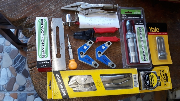 ขายฉากแม่เหล็ก90,60องศา เครื่องมือช่าง1กอง สนใจสอบถามได้ครับ0891786075