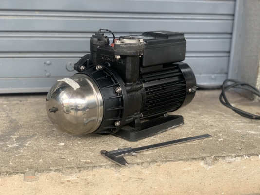 ขายปั๊มน้ำอัตโนมัติมัลติสเตจแรงดันสูง Kikawa pump KQ800 ขนาด 1HP. 220V ไฟบ้าน ใช้ได้ทั้งระบบน้ำร้อน-น้ำเย็น สภาพสวยใหม่มาก หมุนนิ่ม พร้อมใช้งาน ราคา 4,800 บาท