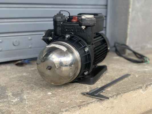 ขายปั๊มน้ำอัตโนมัติมัลติสเตจแรงดันสูง Kikawa pump KQ800 ขนาด 1HP. 220V ไฟบ้าน ใช้ได้ทั้งระบบน้ำร้อน-น้ำเย็น สภาพสวยใหม่มาก หมุนนิ่ม พร้อมใช้งาน ราคา 4,800 บาท