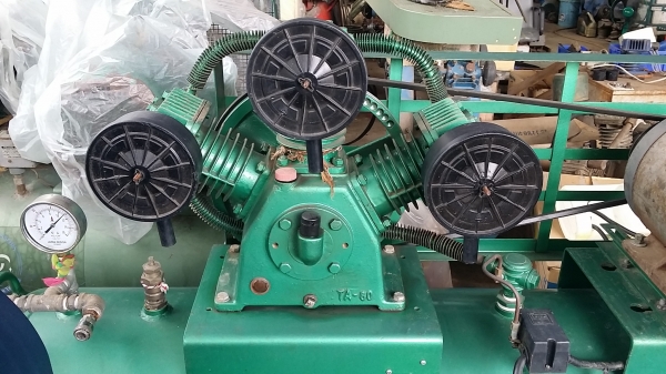 ปั้มลมฟูเช็ง 5แรง ถัง300 ไฟบ้าน220 ปั้มลมฟูเช็ง 5แรง ถัง300 ไฟบ้าน220