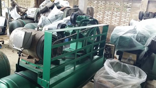 ปั้มลมฟูเช็ง 5แรง ถัง300 ไฟบ้าน220 ปั้มลมฟูเช็ง 5แรง ถัง300 ไฟบ้าน220