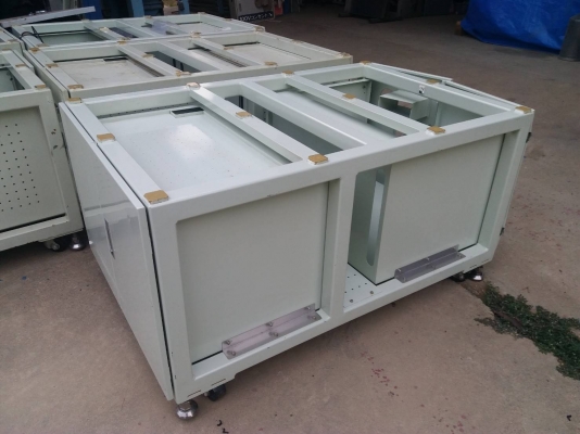 โครงเครื่องจักร ขนาด 80x127x65 ซม.มีลูกล้อ 4 ล้อขาปรับระดับ 4 อัน โครงเหล็กหนามาก หนักประมาณ 80 โล ส โครงเครื่องจักร ขนาด 80x127x65 ซม.มีลูกล้อ 4 ล้อขาปรับระดับ 4 อัน โครงเหล็กหนามาก หนักประมาณ 80 โล ส