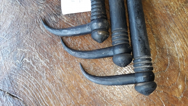 ขายขอสับช้างด้ามไม้ อันละ500฿ ขายขอสับช้างด้ามไม้ อันละ500฿