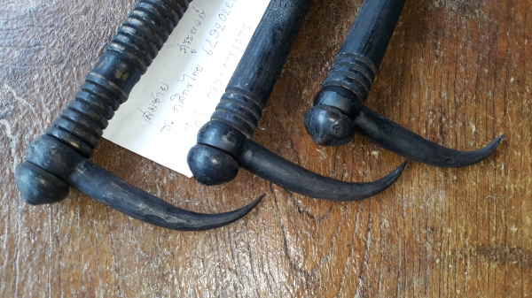 ขายขอสับช้างด้ามไม้ อันละ500฿ ขายขอสับช้างด้ามไม้ อันละ500฿