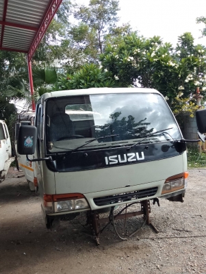 ขายหัวรถNPR สวย อุปกรณ์ครบ ราคา 65000 บาท สนใจติดต่อคุณเอ 087-049-9962 ขายหัวรถNPR สวย อุปกรณ์ครบ ราคา 65000 บาท สนใจติดต่อคุณเอ 087-049-9962