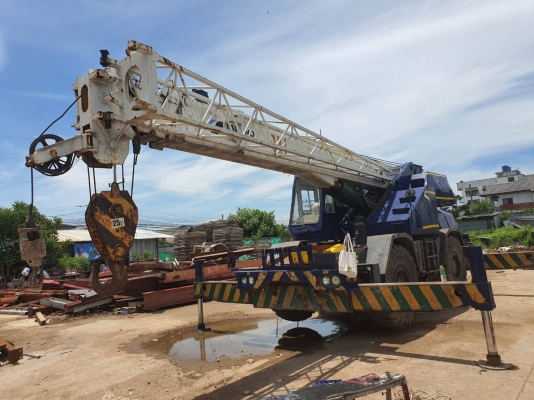 ขาย 895,000 รถเครน 4 ล้อ 25 ตัน Tanado TR250 M2