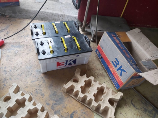 ขายแบตเตอรื่200แอม ของใหม่ครับเก่าเก็บกล่องกระดาษโดนน้ำเฉยๆครับ เน้นว่าของใหม่ครับ ขายลูกล่ะ 4200 บาท ไม่ต้องเทิร์นแบตเก่าครับ ขายแบตเตอรื่200แอม ของใหม่ครับเก่าเก็บกล่องกระดาษโดนน้ำเฉยๆครับ เน้นว่าของใหม่ครับ ขายลูกล่ะ 4200 บาท ไม่ต้องเทิร์นแบตเก่าครับ