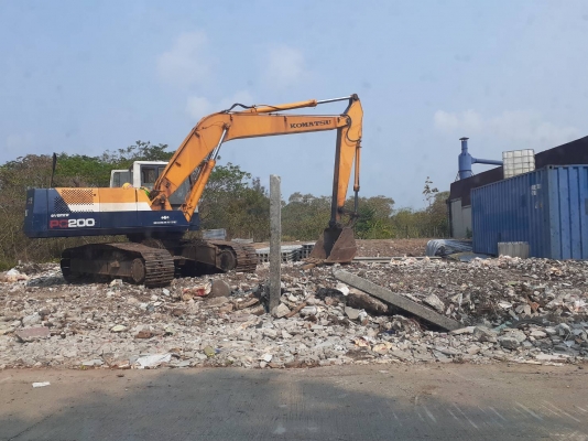 ขายรถแบคโฮ KOMATSU PC200 รุ่น 5 ราคา 470,000 บาท สภาพดีพร้อมใช้งาน