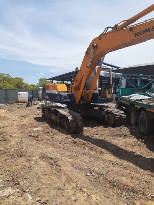 ขายรถแบคโฮ KOMATSU PC200 รุ่น 5 ราคา 470,000 บาท สภาพดีพร้อมใช้งาน