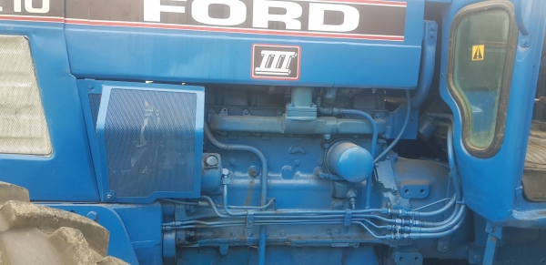 ขายรถไถFORD8210สภาพพร้อมใช้ 2 เพลา ขายรถไถFORD8210สภาพพร้อมใช้ 2 เพลา