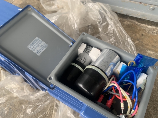 ( เหลือ 1ตัวครับ )ขายมอเตอร์เกียร์แบบเพลาสวม Hyponic drive Sumitomo 0.2Kw. 220V ไฟบ้าน(หายากมากๆครับ) made in Japan ***ของใหม่ไม่เคยใช้งาน***   อัตราทด 1:200 เพลาออกประมาณ 7.5รอบต่อนาที หมุนนิ่ม แรงบิดเยอะ พร้อมใช้งาน มี 2ตัวครับ