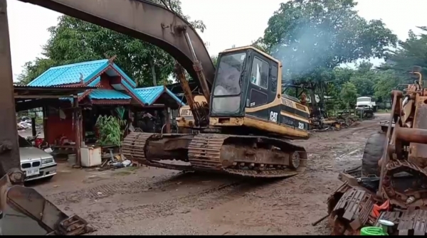 ขายCAT 320B เล่มทะเบียน ไฟฟ้าต้องเชค