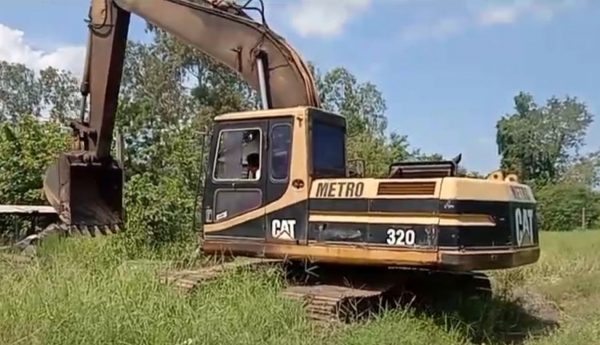 ขายCAT 320B เล่มทะเบียน ไฟฟ้าต้องเชค