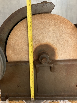 หินลับมีด แบบใช้น้ำโบราณ ( Antique Cast Iron Wet Stone Grinder ) ขนาด 10" หินลับมีด แบบใช้น้ำโบราณ ( Antique Cast Iron Wet Stone Grinder ) ขนาด 10"