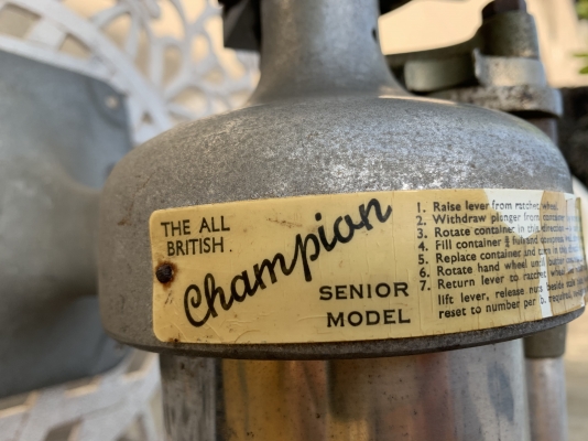 เครื่องหั่นชีทมือหมุน Champion Senior Model