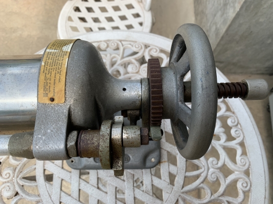 เครื่องหั่นชีทมือหมุน Champion Senior Model